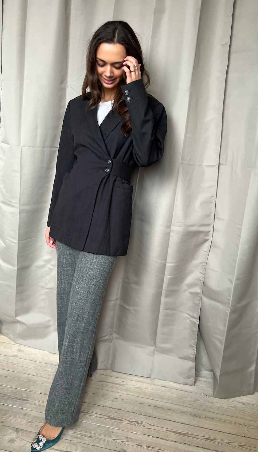 21. GANNI – Blazer, black