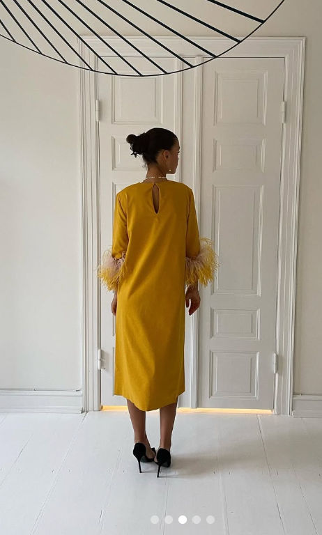 184. 16 Arlington - Yellow feather dress