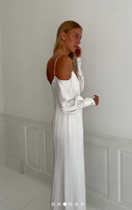 213. Galvan Ushuaia Bridal silke kjole med lange ærmer