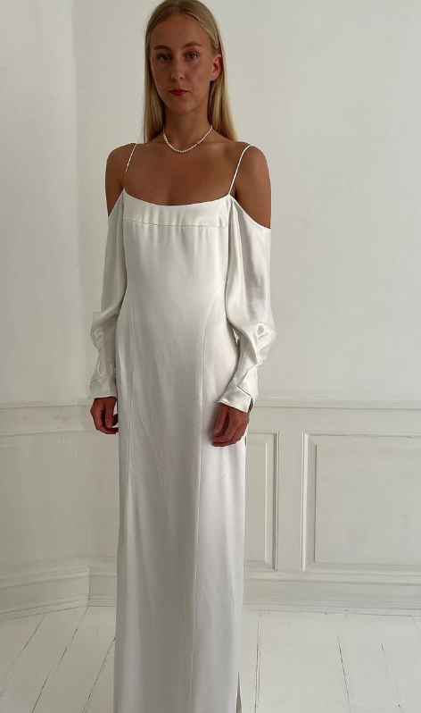 213. Galvan Ushuaia Bridal silke kjole med lange ærmer